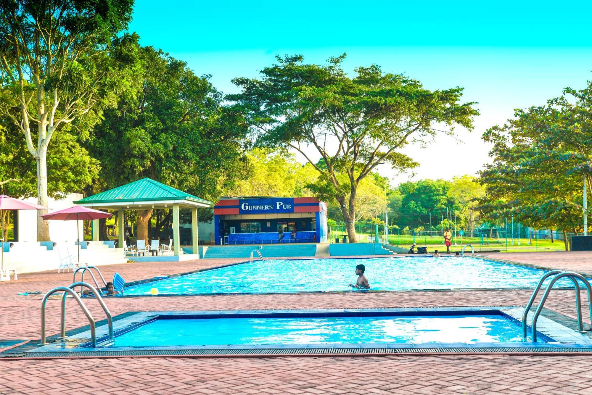 Отель Gunners Club Миннерия Экстерьер фото