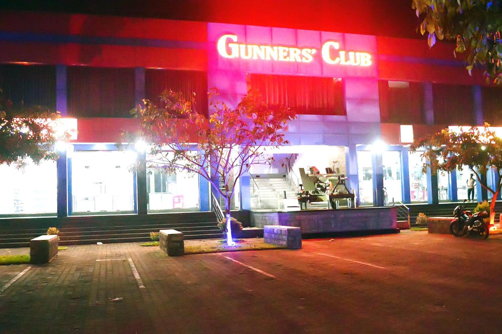 Отель Gunners Club Миннерия Экстерьер фото